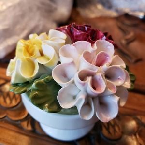 VINTAGE Aynsley Bone China‎ September "Dahlia" flower basket made in England